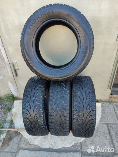 Nokian Tyres Hakkapeliitta RSi 215/65 R16 102R