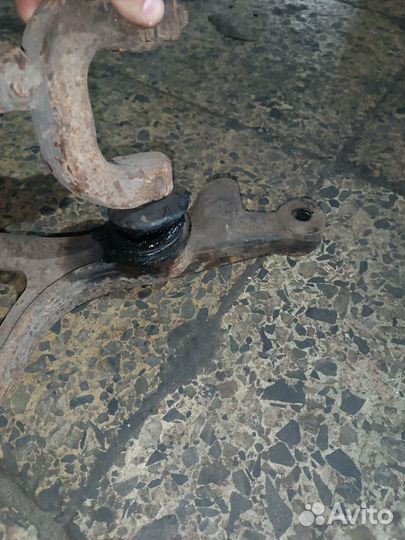 Рычаг нижний левый Mercedes W220 полный привод