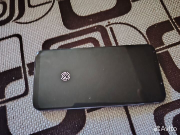 Meizu 16, 6/64 ГБ