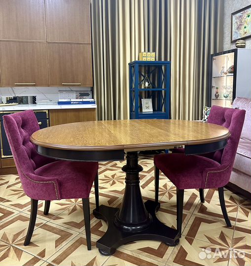 Стол обеденный