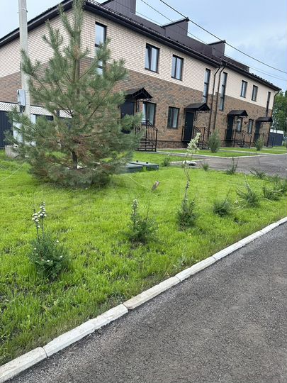 Таунхаус 110 м² на участке 3 сот.