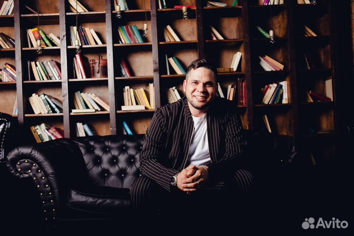 Ведущий который Вам нужен(не тамада)