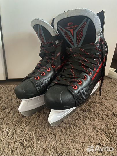 Коньки хоккейные