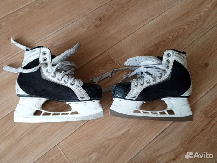 Коньки для хоккея с мячом bauer