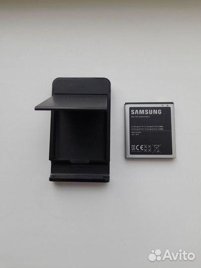 Аккумулятор с зарядным устройством Samsung