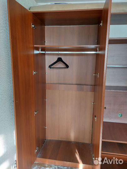 Стенка в гостиную бу