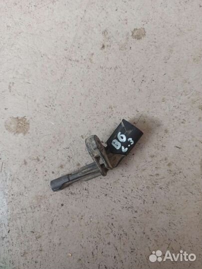 Датчик ABS задний левый VW Passat B6