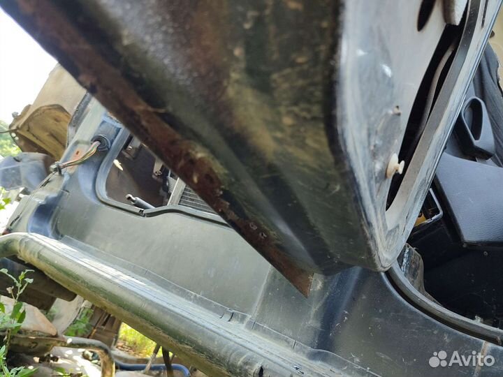 Дверь задняя левая УАЗ patriot