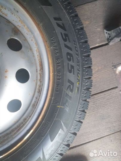 Pirelli Ice Zero 175/65 R14