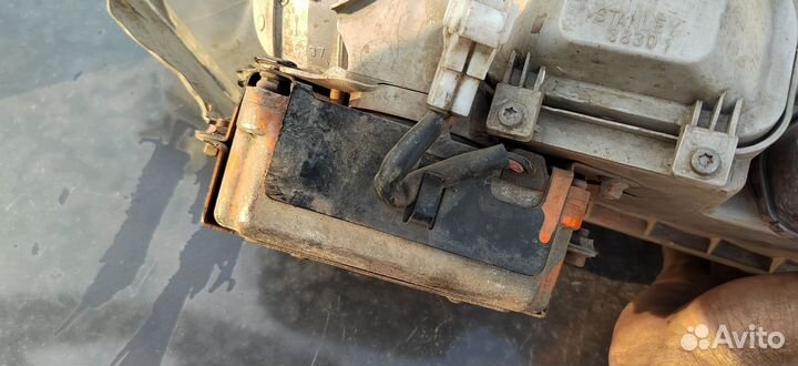 Блок ксенона Toyota Cresta