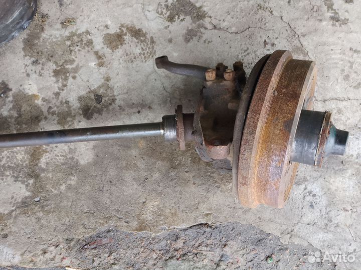 Поворотные кулаки УАЗ 469 в сборе, правый и левый