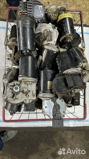 Моторчик трапеции стеклоочистителя VAG