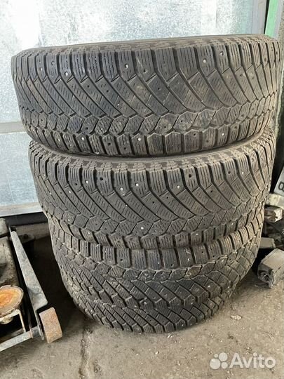 Continental Conti4x4IceContact 215/65 R16 102T