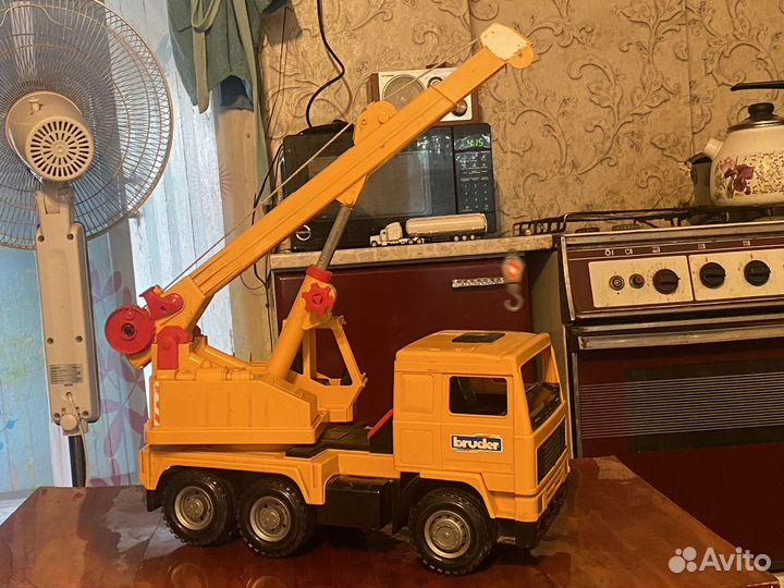 Машина кран Bruder Каток экскаватор