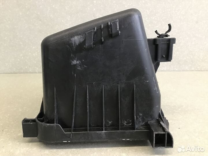 Корпус воздушного фильтра Toyota Corolla E15 2006