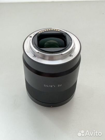 Объектив Sony FE 55mm F1.8 Zeiss SEL55F18Z