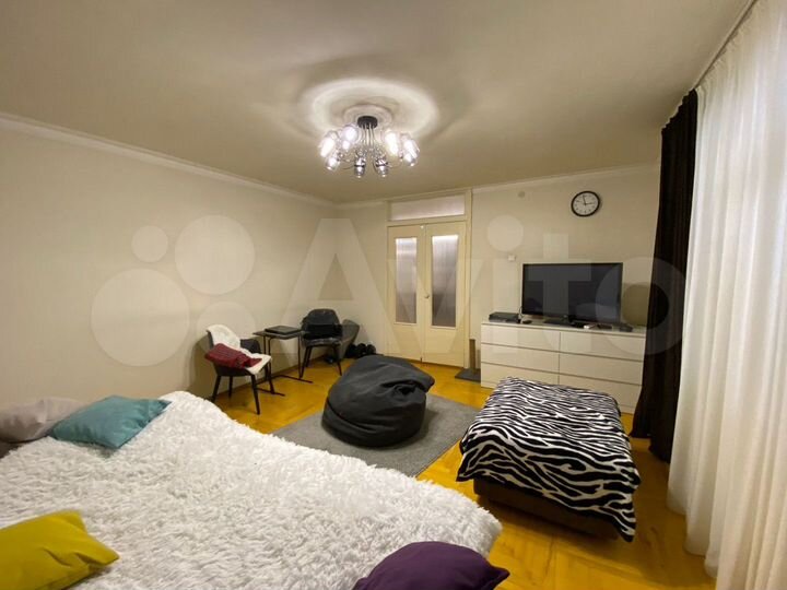 3-к. квартира, 96 м², 9/10 эт.