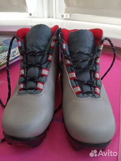 Лыжные ботинки детские 35 рр Nordway