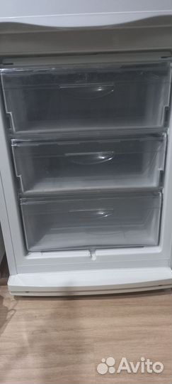 Полки, ящики для холодильника