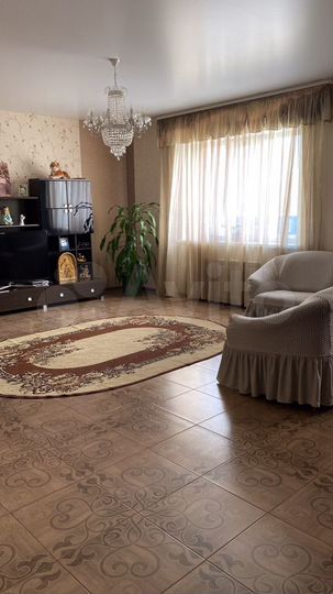 Дом 350 м² на участке 10 сот.