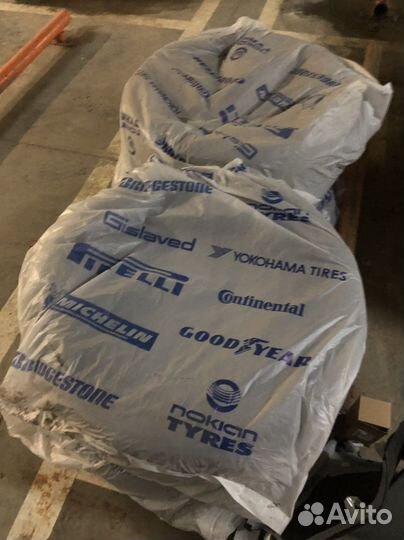 Nokian Tyres Hakkapeliitta R3 SUV 275/45 R20