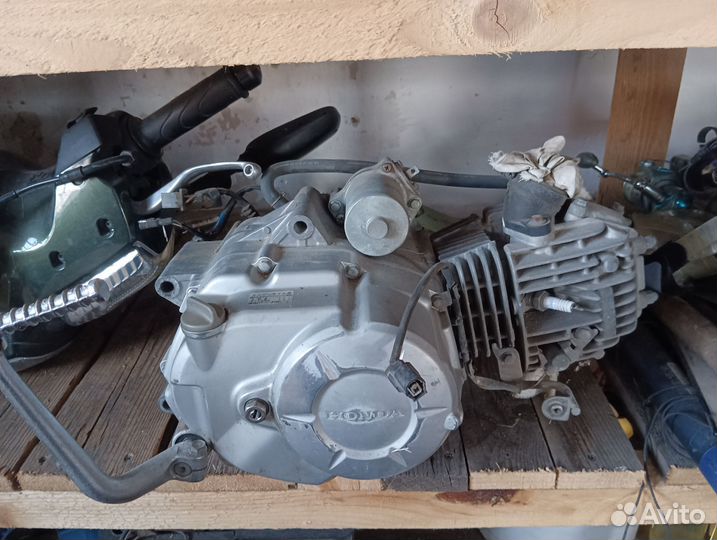 Хонда супер Каб двигатель