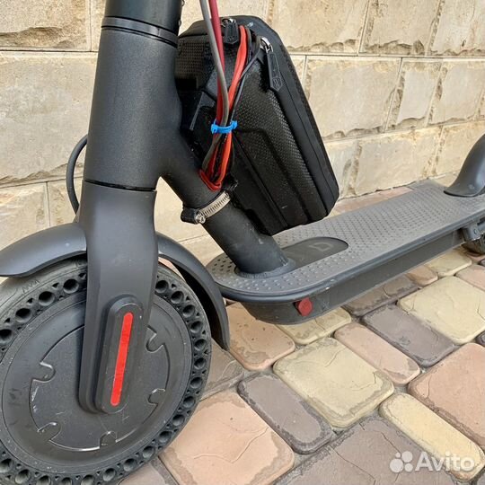 Электросамокат xiaomi m365 pro