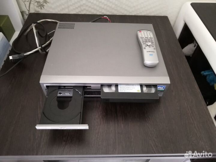 Видеомагнитофон