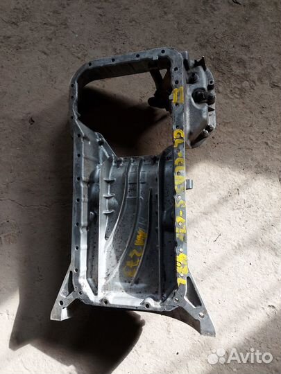 Поддон двигателя Mercedes R2730141702