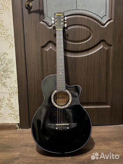 Акустическая гитара