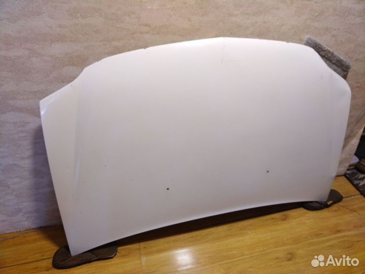 Капот на renault logan 1 LADA largus