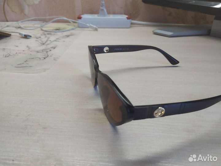 Солнцезащитные очки женские брендовые