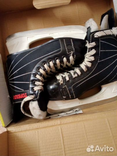 Коньки хоккейные