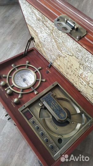 Музыкальный центр в ретро стиле