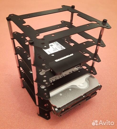 Стойка для жестких дисков HDD SSD 3.5 и 2.5