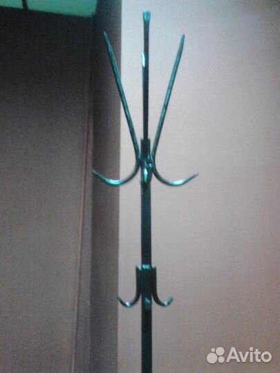 Вешалки кованные