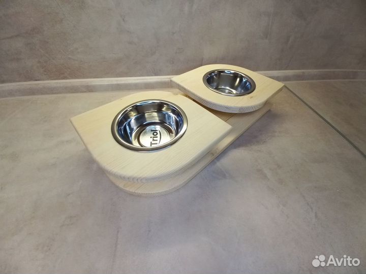 Миска для собаки на подставке