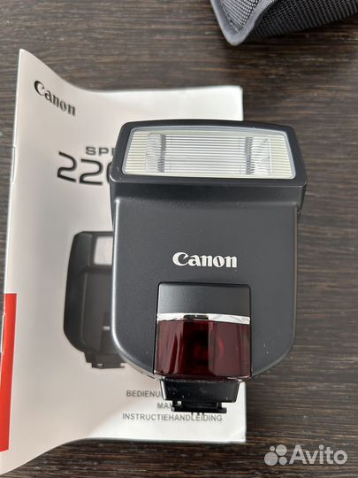 Вспышка Canon Speedlite 220ex
