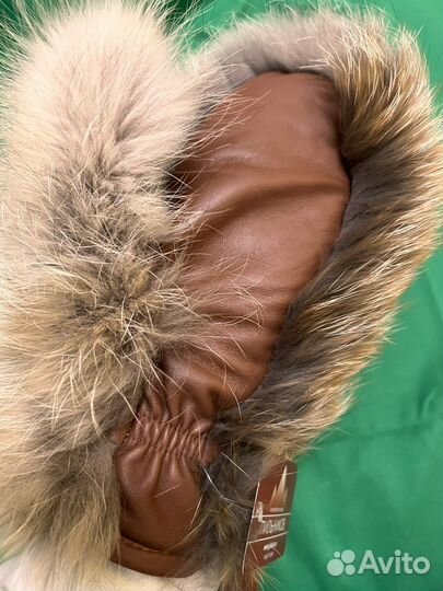 Объемные варежки из рыжей лисы и натуральной кожи