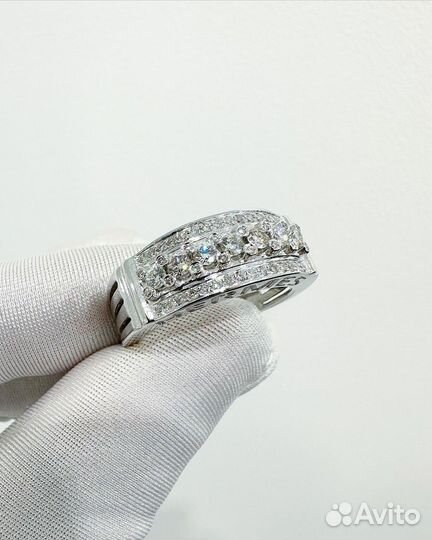 Золотое кольцо с бриллиантами 0,8 карат