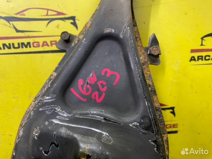 Рычаг подвески нижний задний Mercedes Clc W203