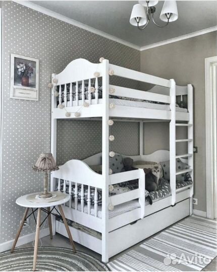 Детская кровать с ящиками