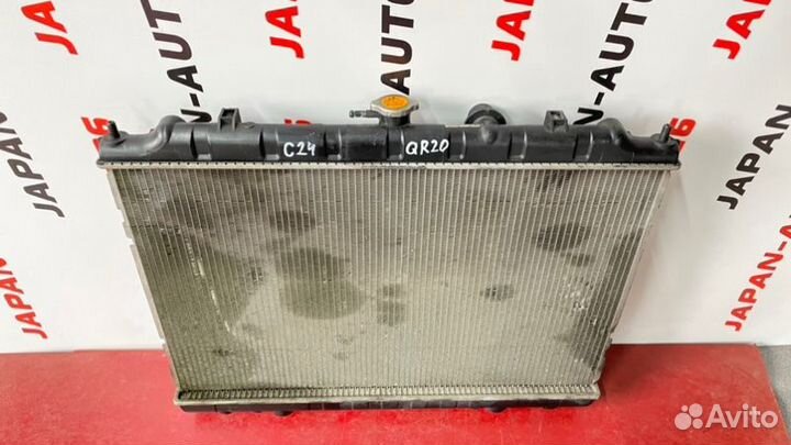 Радиатор охлаждения двигателя Nissan Serena C24