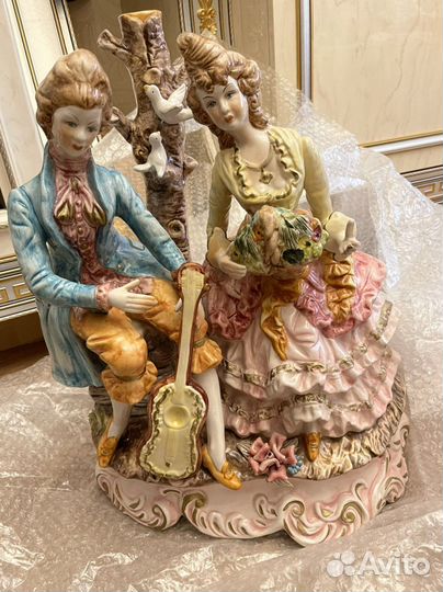 Статуэтка фарфоровая Capodimonte