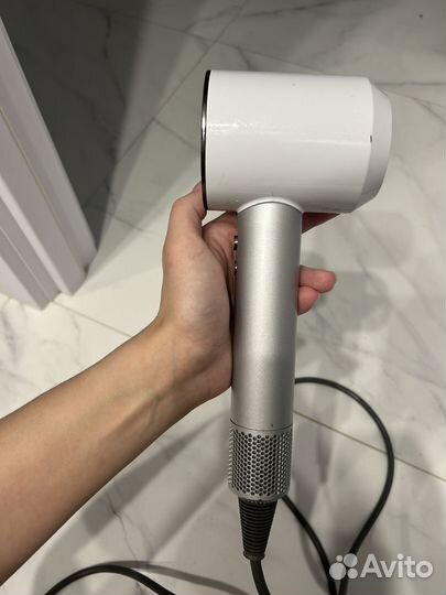Фен Dyson Supersonic