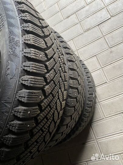 Gislaved Nord Frost 200 SUV 215/45 R17