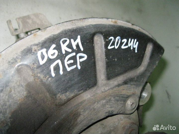 Кулак поворотный передний правый VW Passat B6 2005