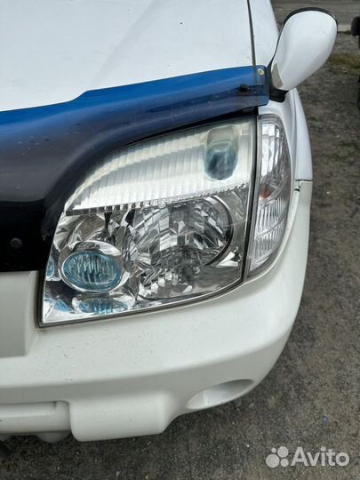 Фара Nissan x-trail t30