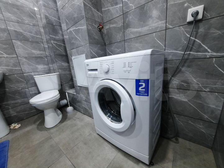 2-к. квартира, 55 м², 1/10 эт.