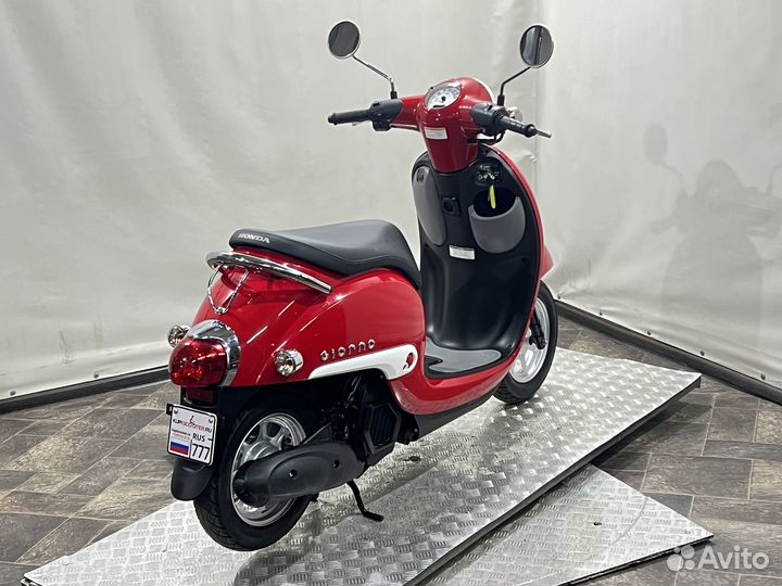 Скутер Honda Giorno